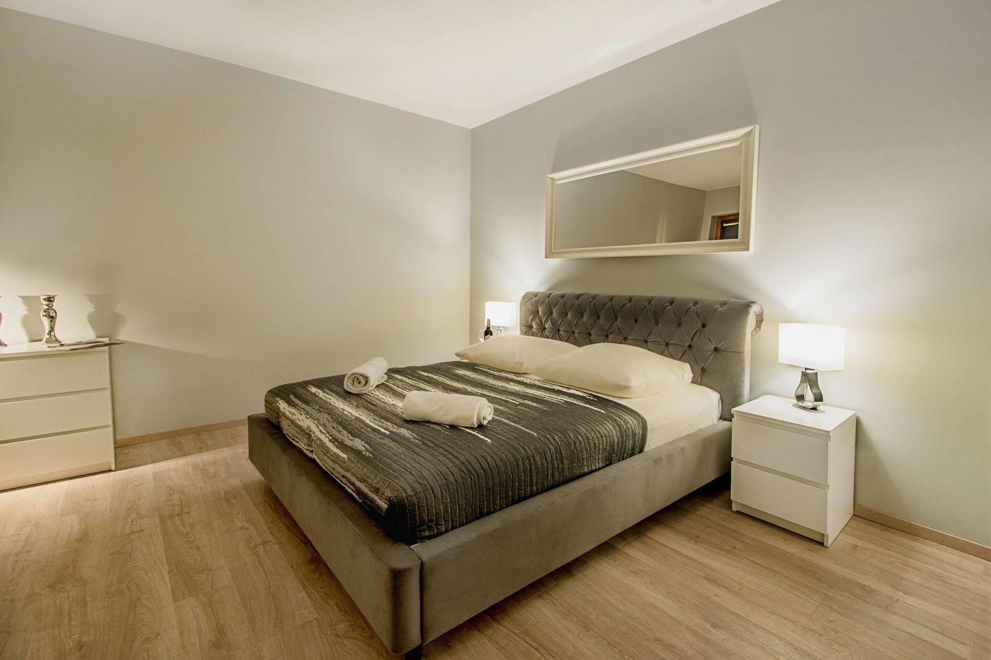 Angel City Center Krakow Aparthotel Esterno foto