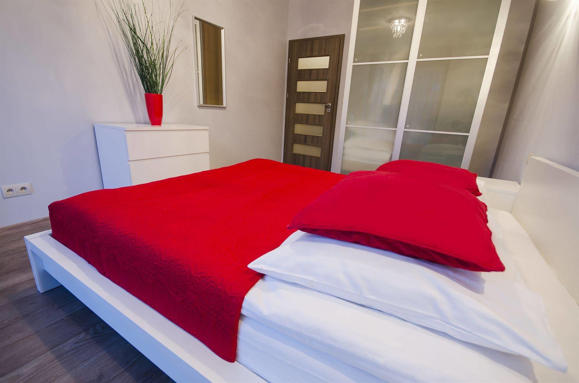Angel City Center Krakow Aparthotel Esterno foto